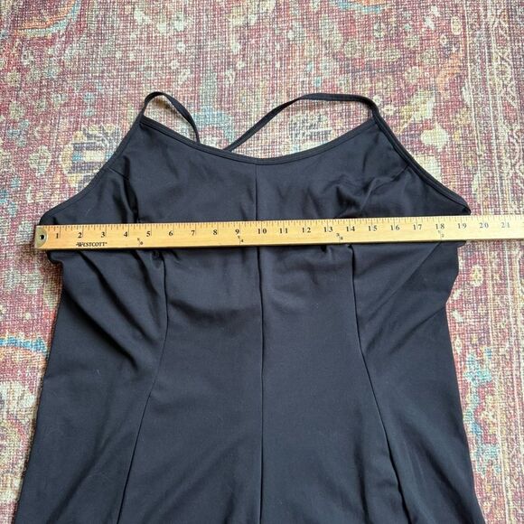 Victoria’s Secret Women’s XXL Black Yoga Strappy Romper shorts 4” inseam - Picture 4 of 9